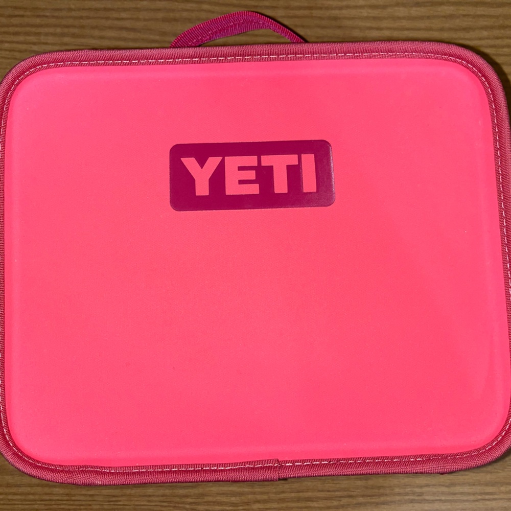 Yeti Hot pink lunch box
